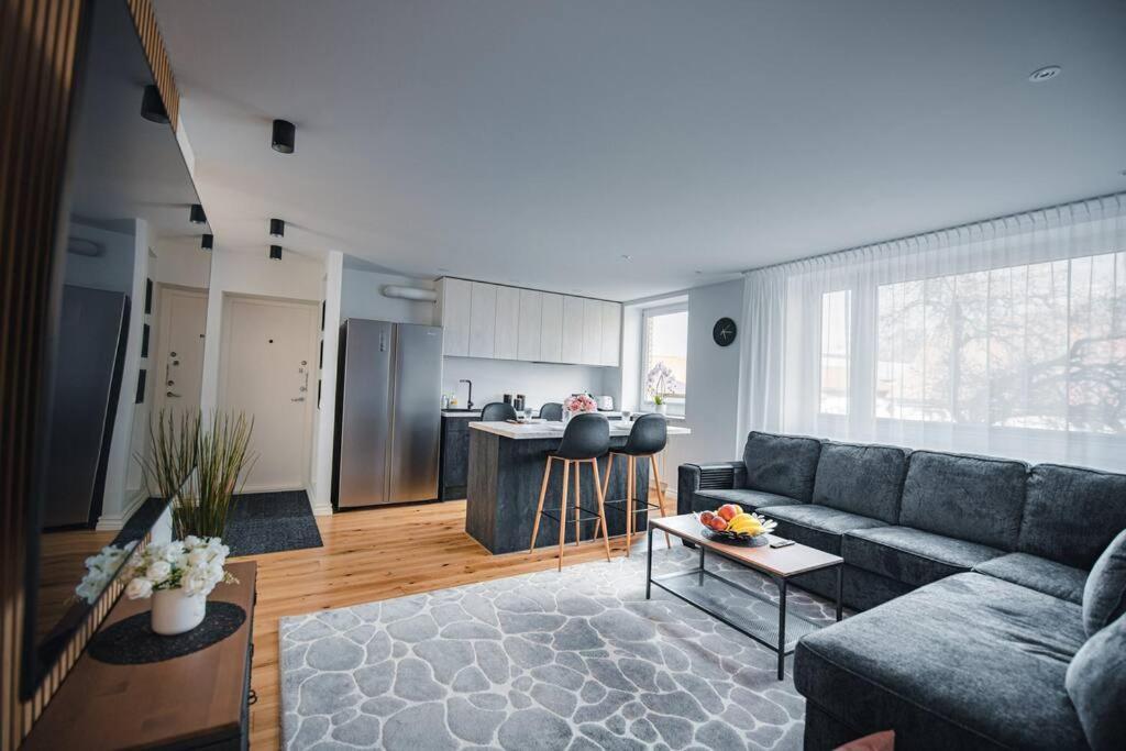 New Luxury 3Br Apartment In Old Town, Free Parking Haapsalu Exterior foto
