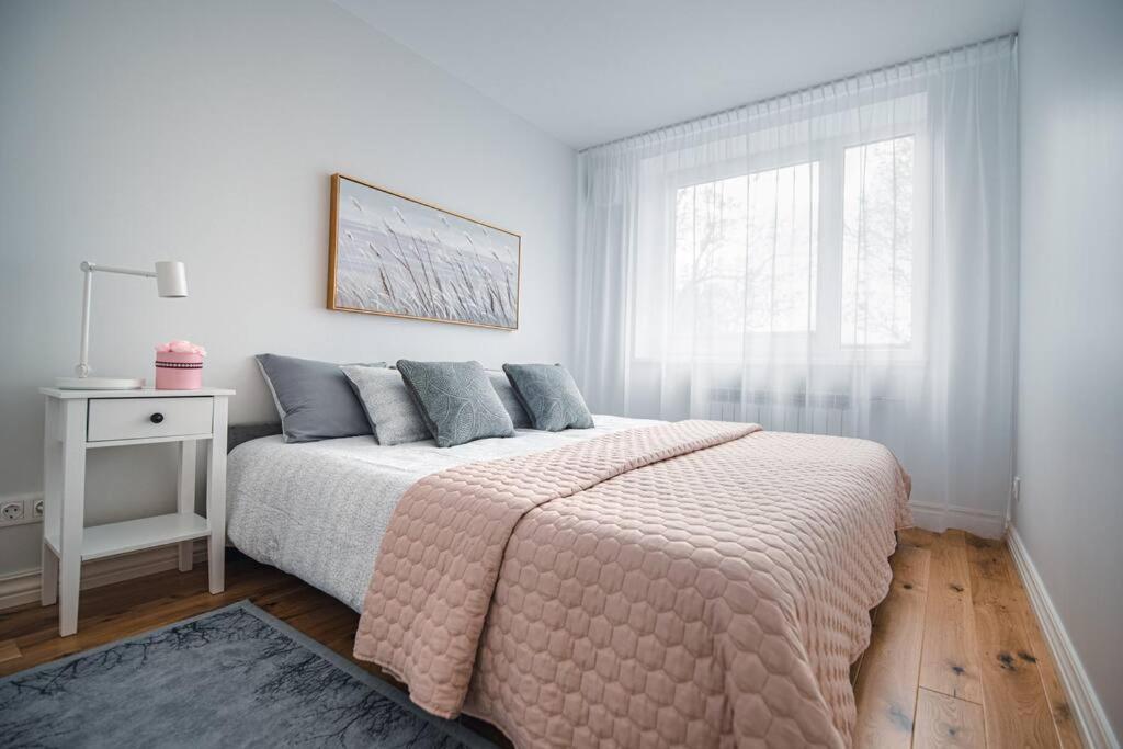 New Luxury 3Br Apartment In Old Town, Free Parking Haapsalu Exterior foto