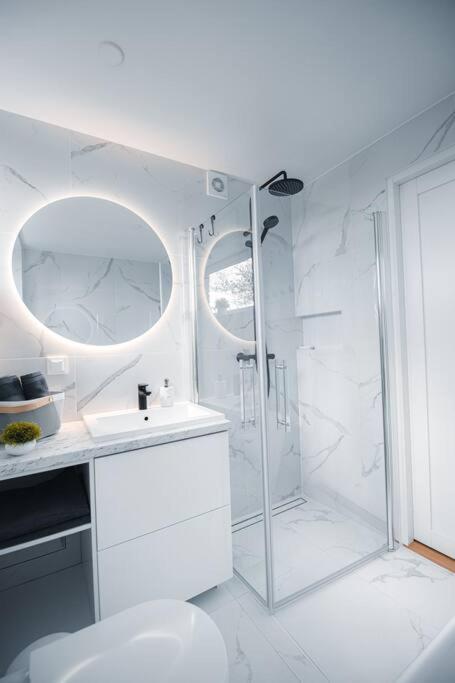 New Luxury 3Br Apartment In Old Town, Free Parking Haapsalu Exterior foto